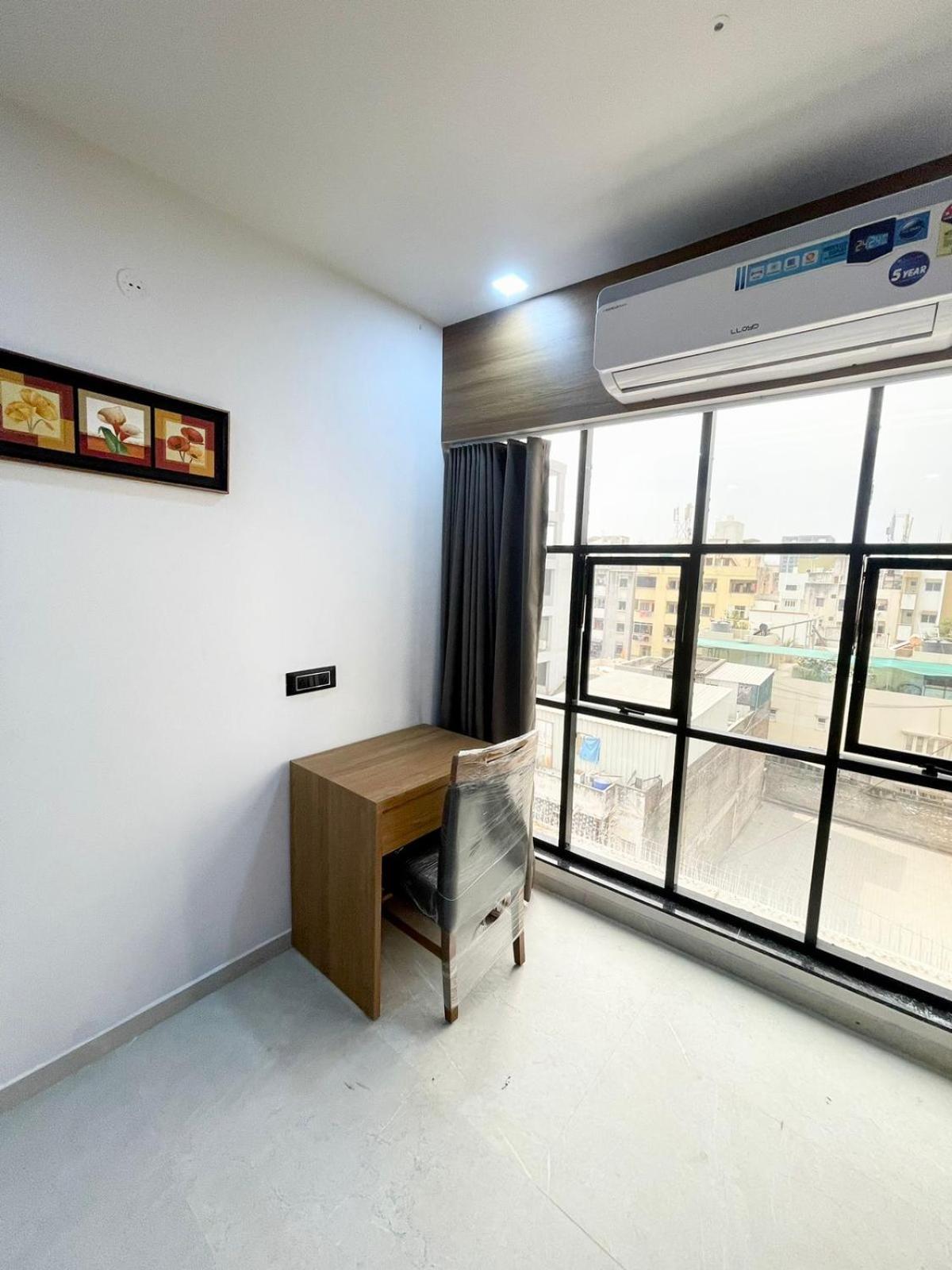 Hotel Royal Elite ราชโกฎิ ภายนอก รูปภาพ